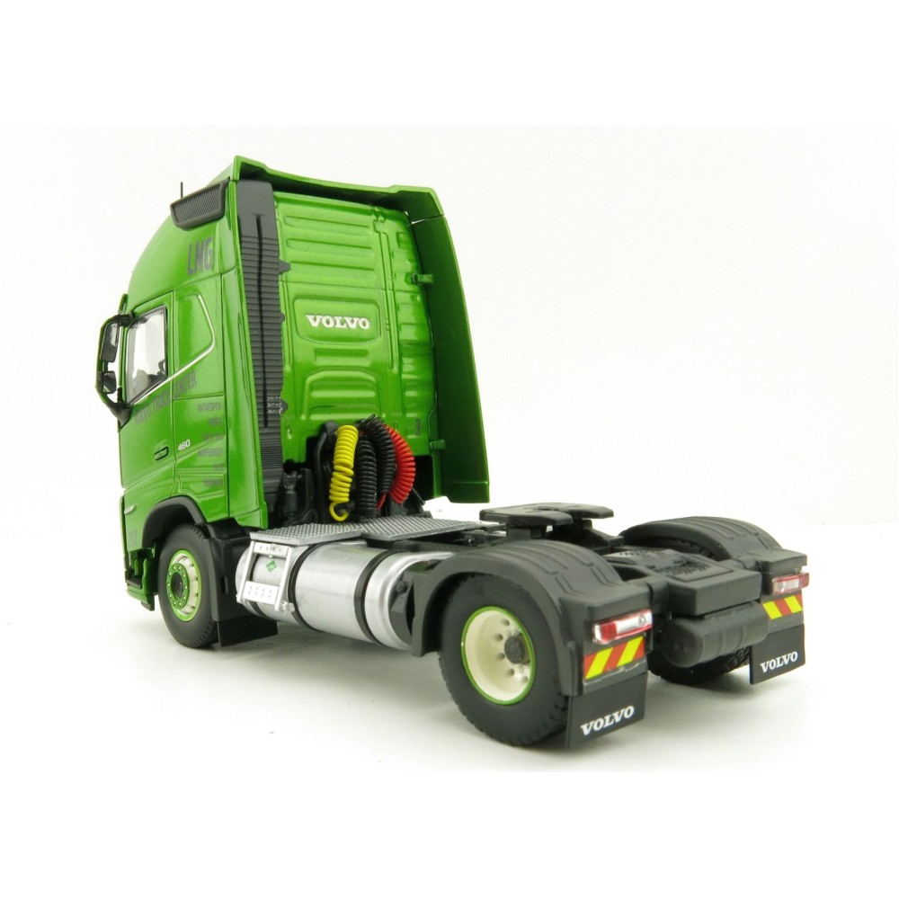 Tekno 77037 Volvo Globetrotter XL 4x2 LNG Prime Mover Gas Powered VTC - Scale 1:50