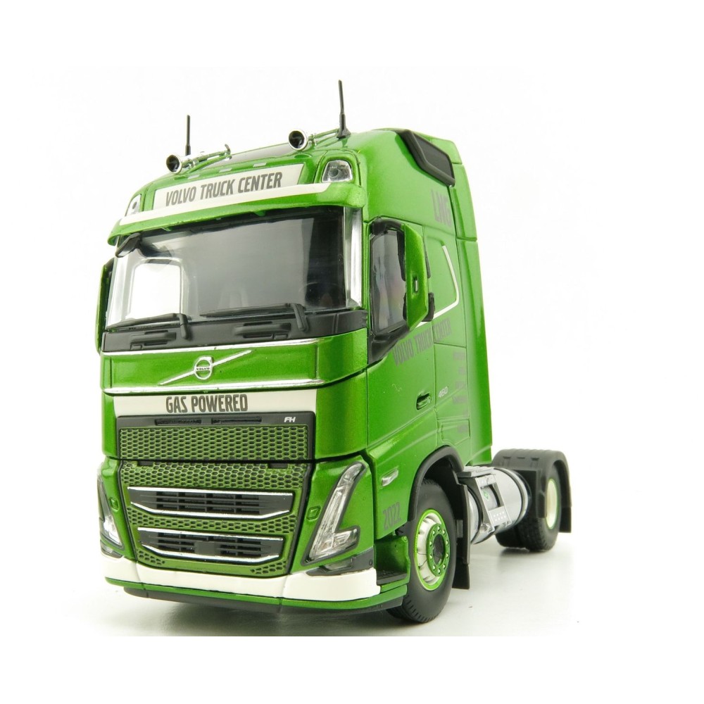 Tekno 77037 Volvo Globetrotter XL 4x2 LNG Prime Mover Gas Powered VTC - Scale 1:50