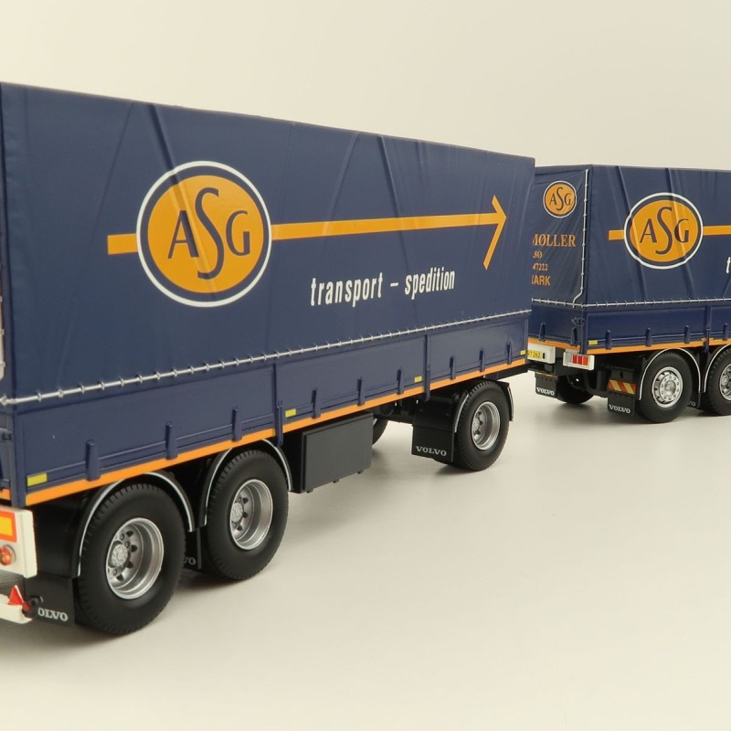 Tekno 81222 - Volvo FH12 Globetrotter Rigid Truck with Trailer Curtainside - Borge Moller ASG - Scale 1:50