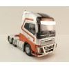 Tekno 83199 - Volvo FH04 Globetrotter XL 6x4 Down Under Silver / Red - Scale 1:50