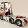 Tekno 83199 - Volvo FH04 Globetrotter XL 6x4 Down Under Silver / Red - Scale 1:50