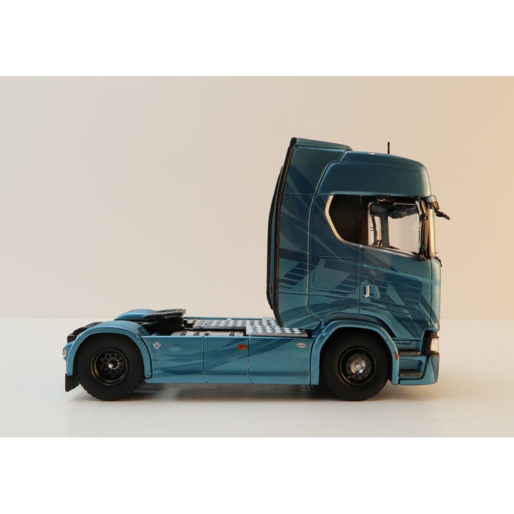 Tekno 85247-1 - Scania Next Gen Highline 770S 4x2 Truck Prime Mover - Frost - Scale 1:50