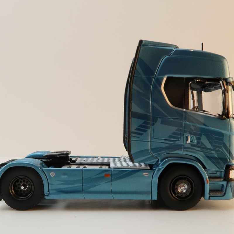 Tekno 85247-1 - Scania Next Gen Highline 770S 4x2 Truck Prime Mover - Frost - Scale 1:50