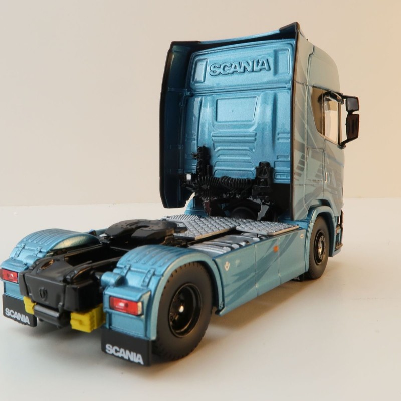 Tekno 85247-1 - Scania Next Gen Highline 770S 4x2 Truck Prime Mover - Frost - Scale 1:50