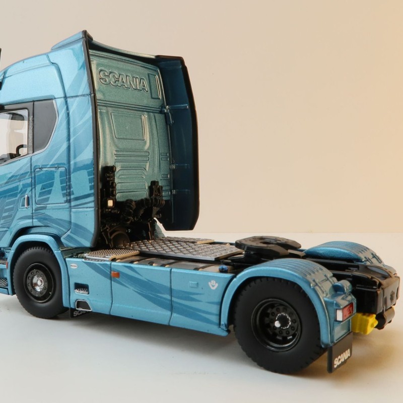 Tekno 85247-1 - Scania Next Gen Highline 770S 4x2 Truck Prime Mover - Frost - Scale 1:50