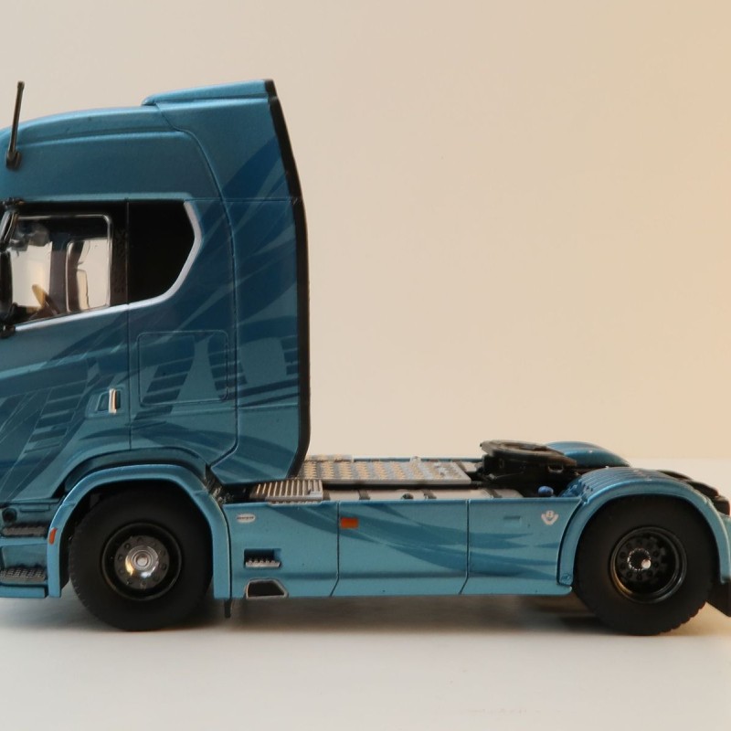 Tekno 85247-1 - Scania Next Gen Highline 770S 4x2 Truck Prime Mover - Frost - Scale 1:50