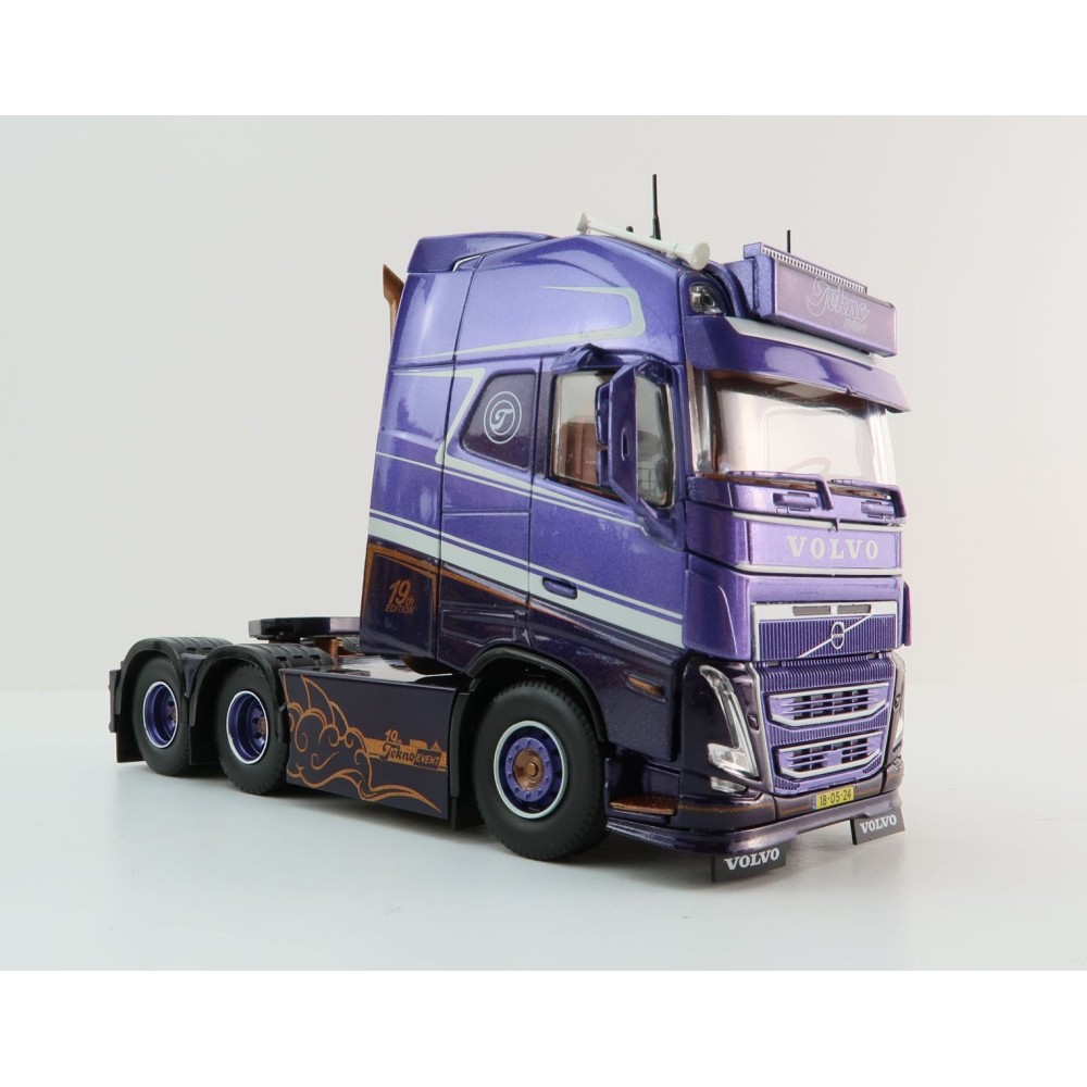 Tekno 86133 - Volvo FH05 Globetrotter XXL 6x4 Truck - Tekno Event 2024 - Scale 1:50
