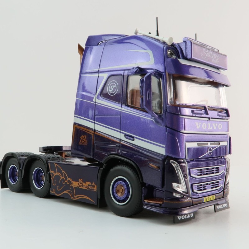 Tekno 86133 - Volvo FH05 Globetrotter XXL 6x4 Truck - Tekno Event 2024 - Scale 1:50
