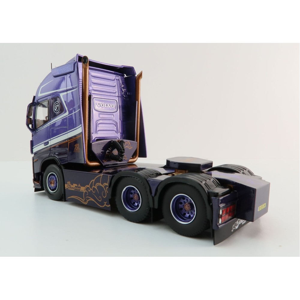 Tekno 86133 - Volvo FH05 Globetrotter XXL 6x4 Truck - Tekno Event 2024 - Scale 1:50