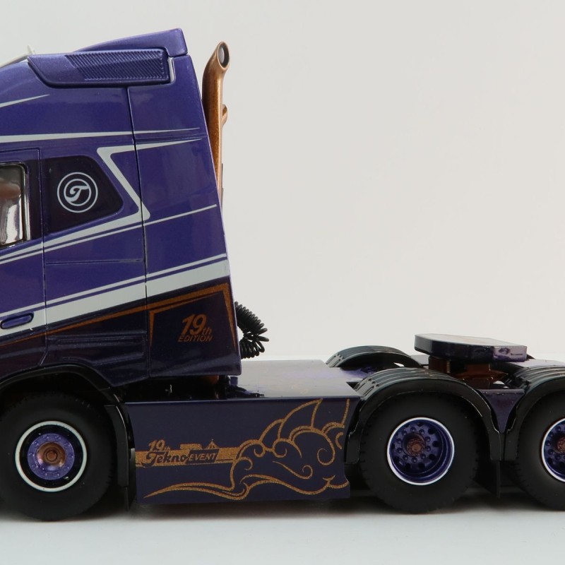 Tekno 86133 - Volvo FH05 Globetrotter XXL 6x4 Truck - Tekno Event 2024 - Scale 1:50