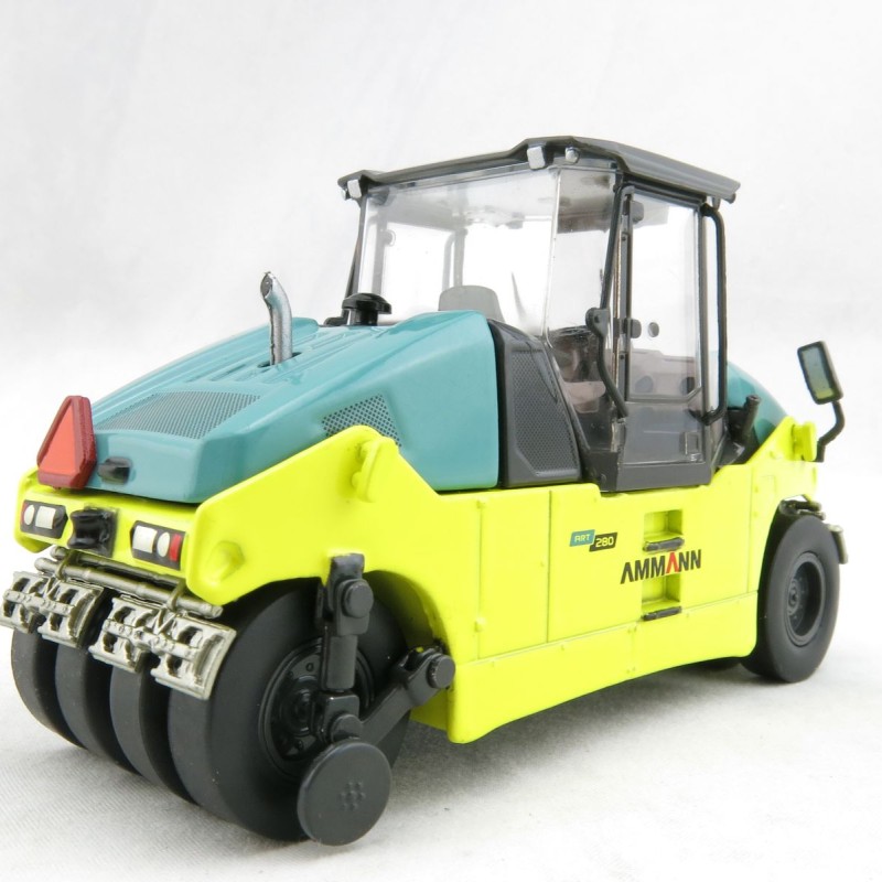 USK Scalemodels 31016 Ammann ART 280 Pneumatic Tyred Roller Scale 1:50