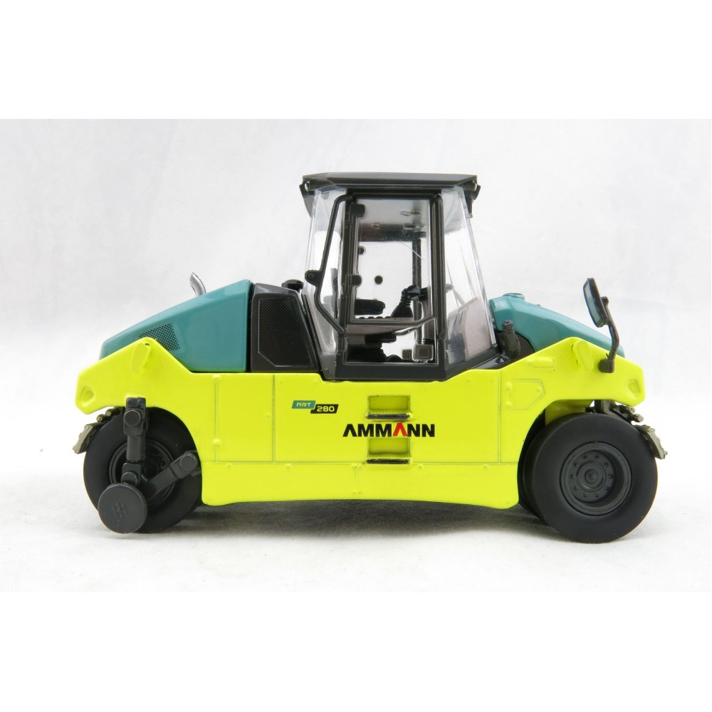 USK Scalemodels 31016 Ammann ART 280 Pneumatic Tyred Roller Scale 1:50