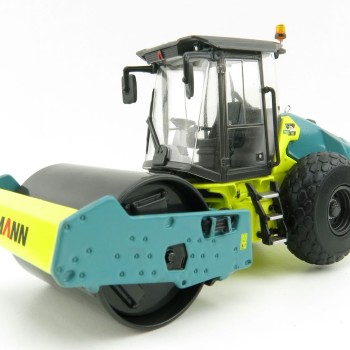 USK Scalemodels 31019 Ammann ARS110 Single Drum Roller Scale 1:50
