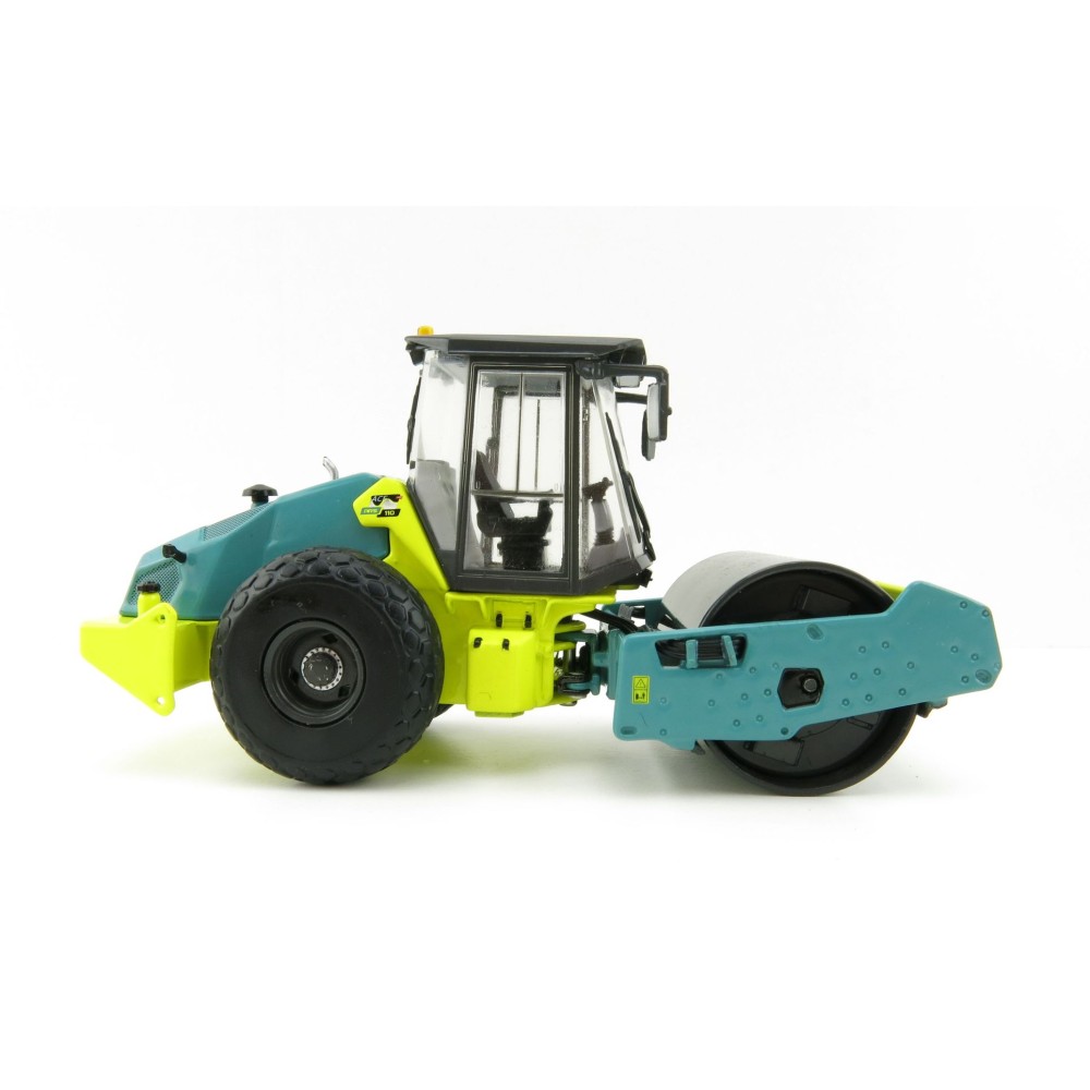 USK Scalemodels 31019 Ammann ARS110 Single Drum Roller Scale 1:50