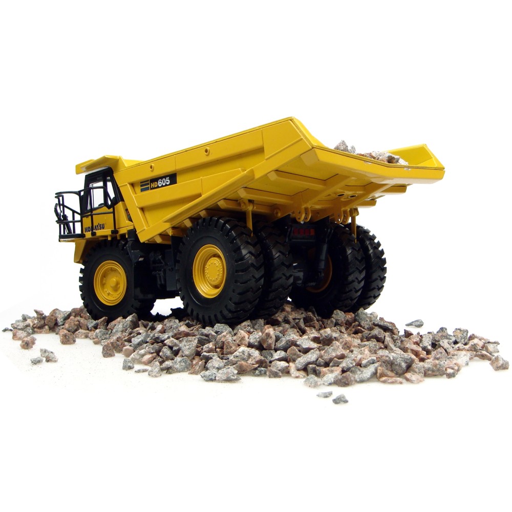 Universal Hobbies UH8009U Komatsu HD605 Mining Dump Truck Rigid 1:50