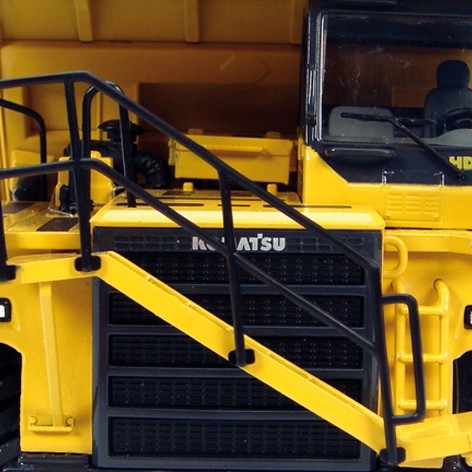 Universal Hobbies UH8009U Komatsu HD605 Mining Dump Truck Rigid 1:50