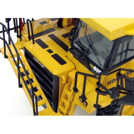 Universal Hobbies UH8009U Komatsu HD605 Mining Dump Truck Rigid 1:50