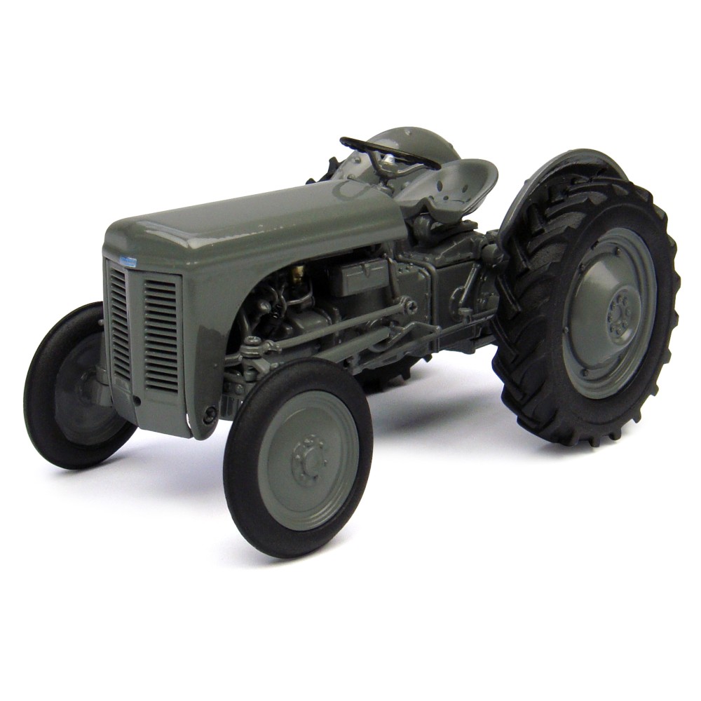 Universal Hobbies UH4189 1949 Massey Ferguson TEA20 Tractor Little Grey Fergie 1:32