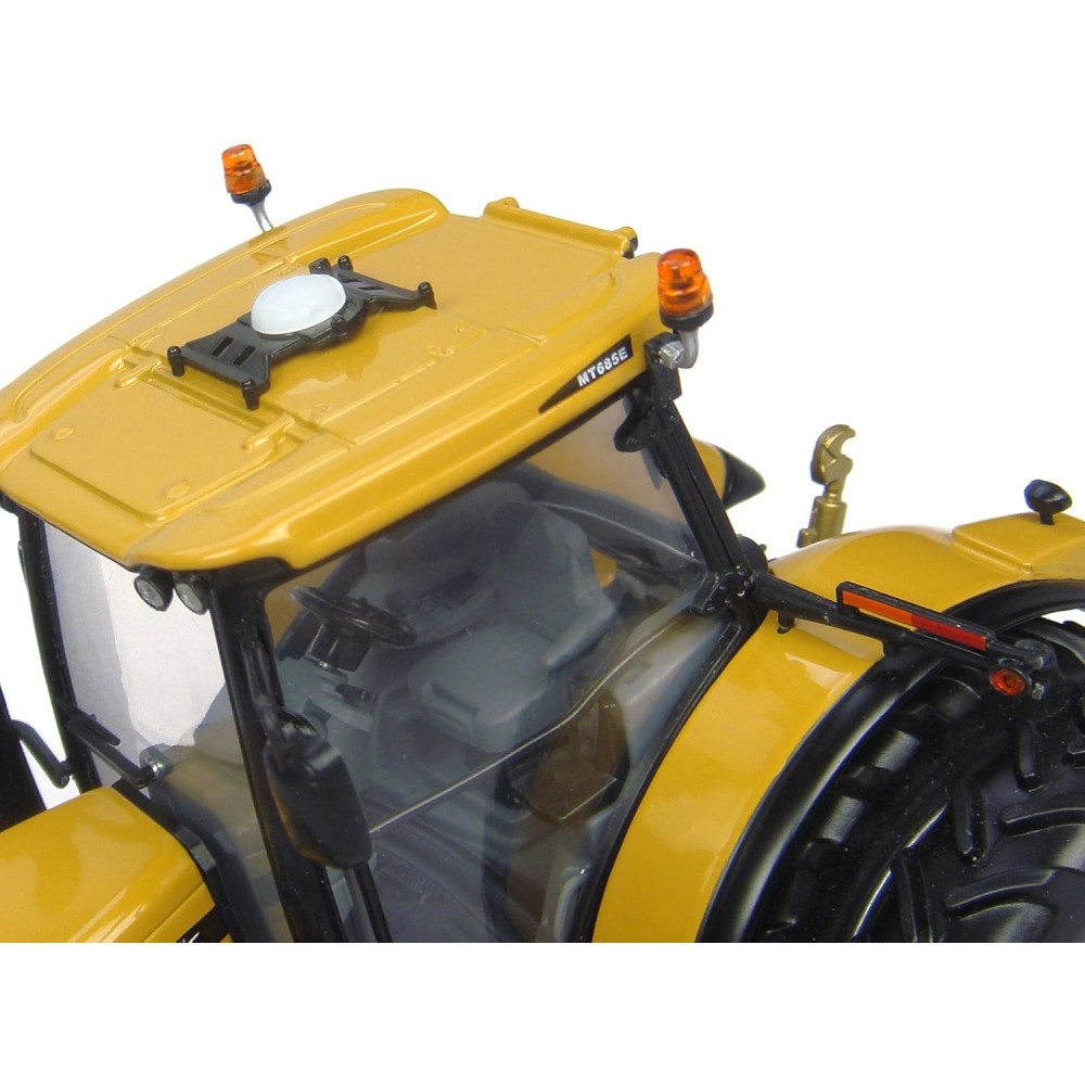 Universal Hobbies UH4894 Challenger MT685E Dual Wheels Tractor Scale 1:32 