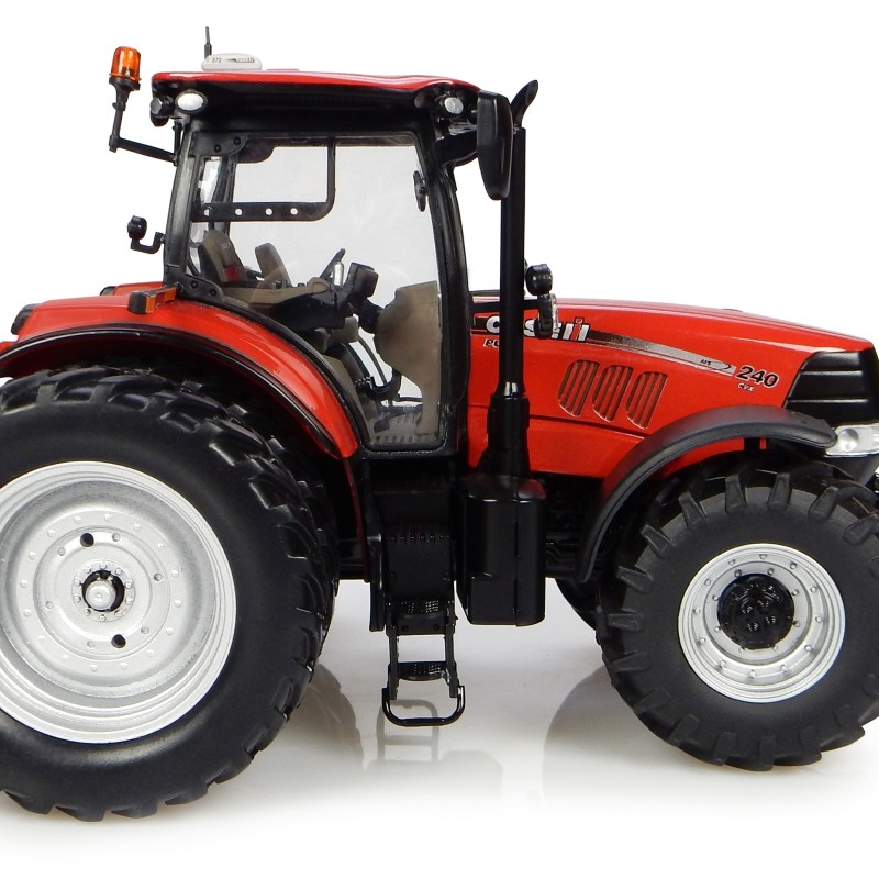Universal Hobbies UH4961 Case Puma IH CVX240 Dual Wheels Tractor US Version Scale 1:32