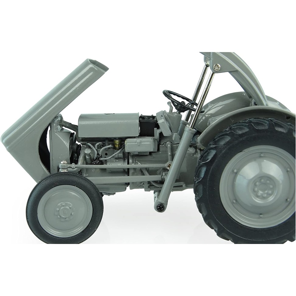 Universal Hobbies UH5247 Ferguson TEA20 Tractor Little Grey Fergie with Front Loader 1:32