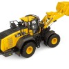 Universal Hobbies UH8146 Komatsu WA475-10 Four Wheel Loader New 2021 Scale 1:50