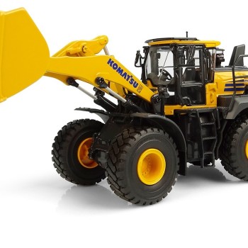 Universal Hobbies UH8146 Komatsu WA475-10 Four Wheel Loader New 2021 Scale 1:50