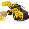 Universal Hobbies UH8153 Komatsu WA600-8 Four Wheel Loader WA600-8 Stone Handler Scale 1:50