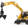 Universal Hobbies UH8162 Komatsu PW148-11 Wheeled Excavator with Bucket and Clamshell - Scale 1:50