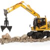 Universal Hobbies UH8162 Komatsu PW148-11 Wheeled Excavator with Bucket and Clamshell - Scale 1:50