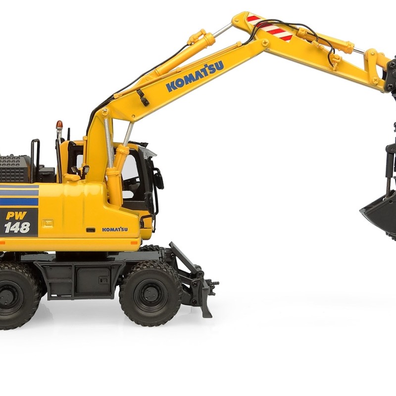 Universal Hobbies UH8162 Komatsu PW148-11 Wheeled Excavator with Bucket and Clamshell - Scale 1:50