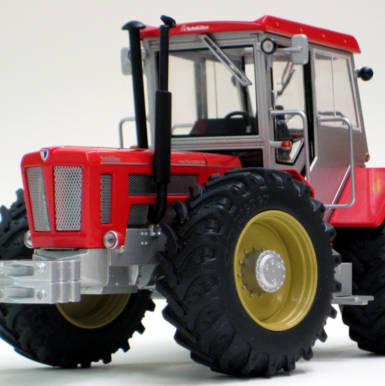 Weise Toys 1004 Schlüter Super Trac 2000 TVL Tractor - Scale 1:32