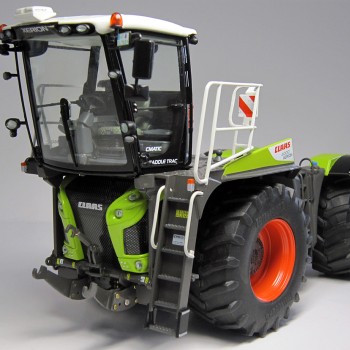 Weise Toys 1030 Claas Xerion 4000 Saddle Trac Tractor - Scale 1:32