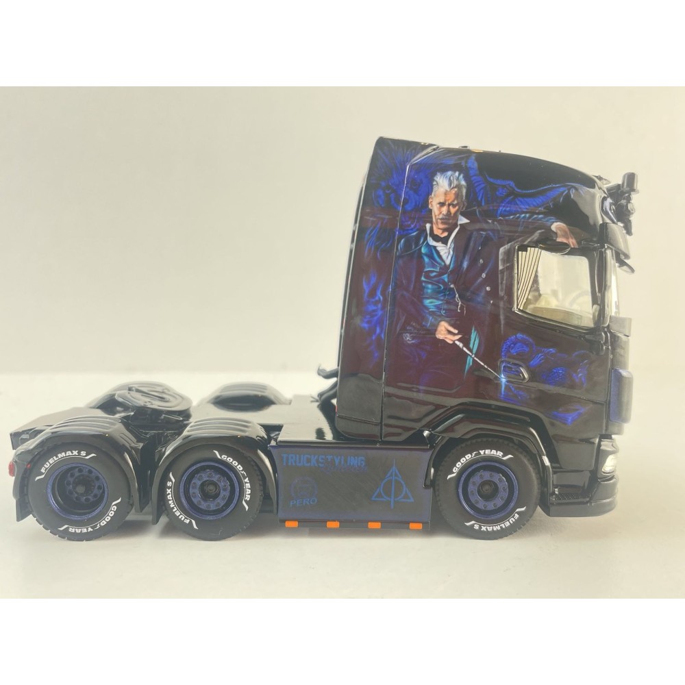 WSI 01-4713 - DAF XG+ 6x2 Twin Steer Prime Mover - Talmon Transporte  Fantastic Beasts - Scale 1:50