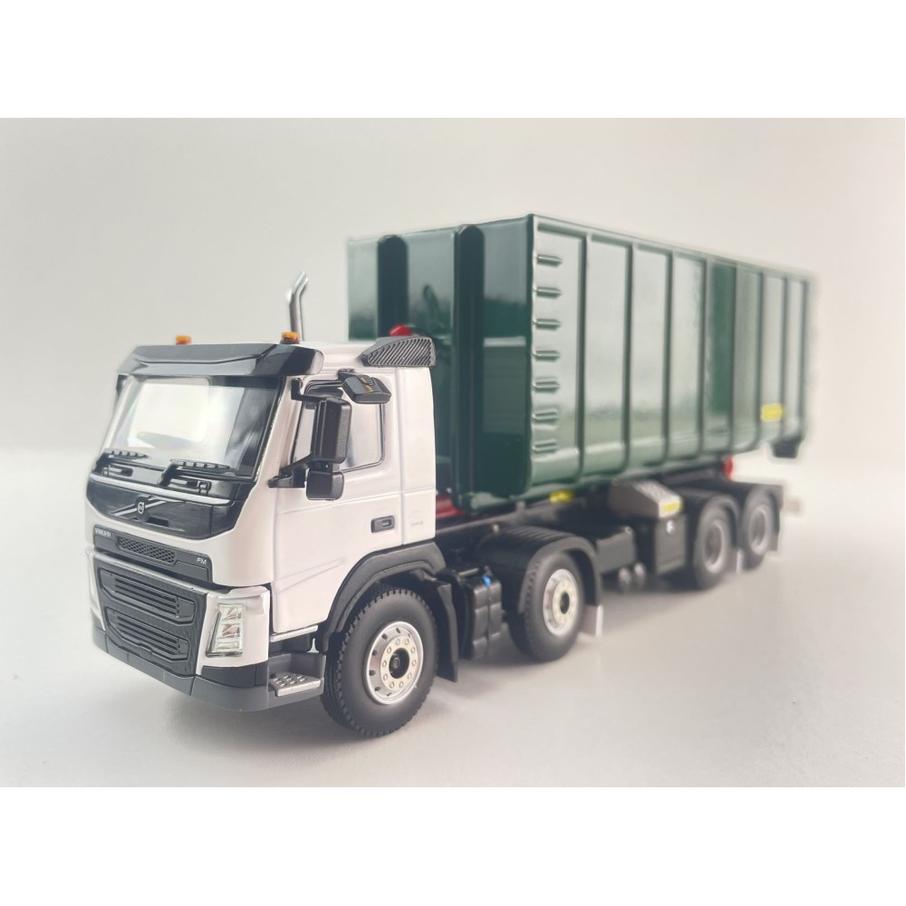 WSI 02-2428 - Volvo FM4 8x4 Day Cab RH Drive Hook Lift Container Truck Palfinger - Scale 1:50