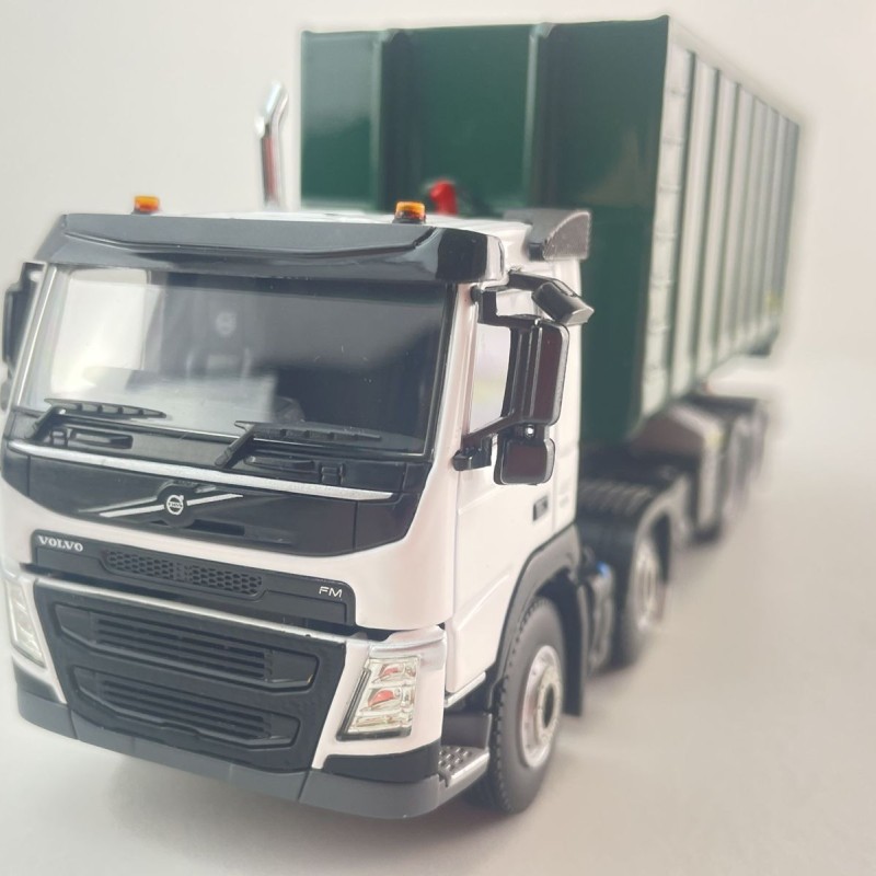 WSI 02-2428 - Volvo FM4 8x4 Day Cab RH Drive Hook Lift Container Truck Palfinger - Scale 1:50
