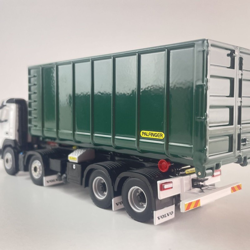 WSI 02-2428 - Volvo FM4 8x4 Day Cab RH Drive Hook Lift Container Truck Palfinger - Scale 1:50