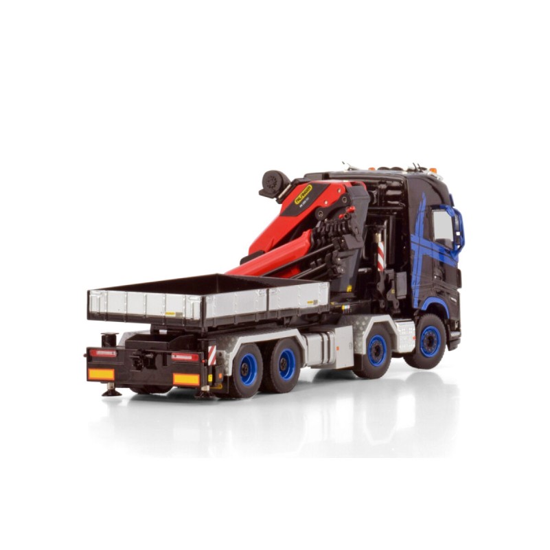 WSI 04-2205 - Volvo FH5 Globetrotter 8x4 Truck with Palfinger PK 1350 - Scale 1:50