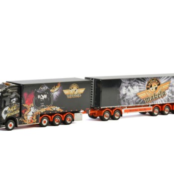 WSI 01-2336 VOLVO FH4 GLOBETROTTER XL 8x4 RIGED BOX TRUCK SWEDEN COMBO Kuljetus JP Mäkelä Oy - 1:50