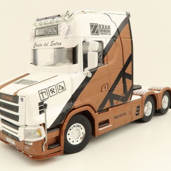 WSI 01-3582 Vlastuin Torpedo 6x2 Truck Prime Mover - Kran & Anleggsteknikk - Scale 1:50