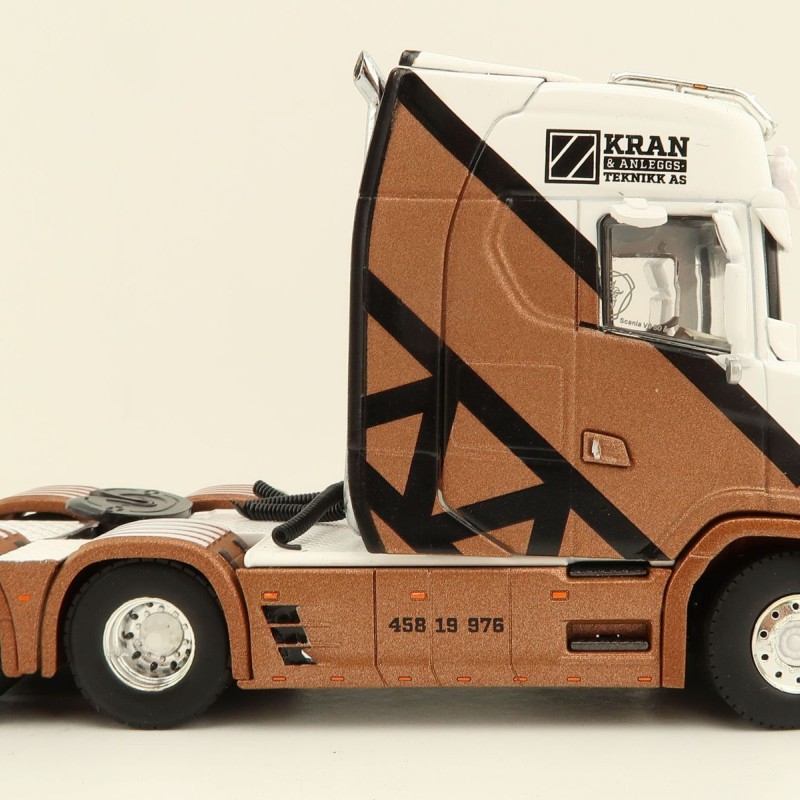 WSI 01-3582 Vlastuin Torpedo 6x2 Truck Prime Mover - Kran & Anleggsteknikk - Scale 1:50