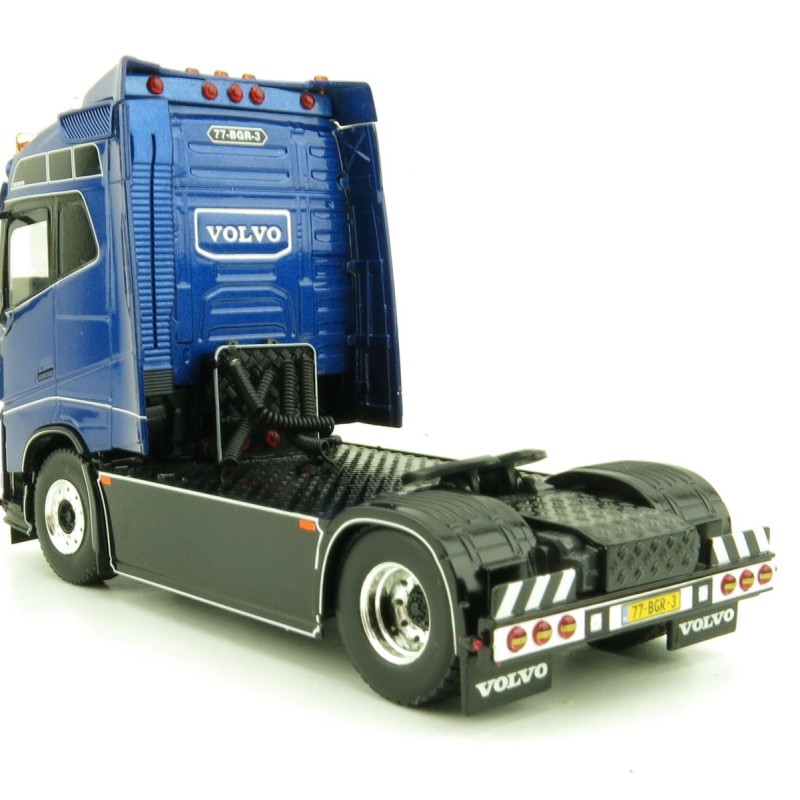 WSI 01-3590 Volvo FH4 Globetrotter 4x2 Truck Gebr. Geelhoed BV - Scale 1:50