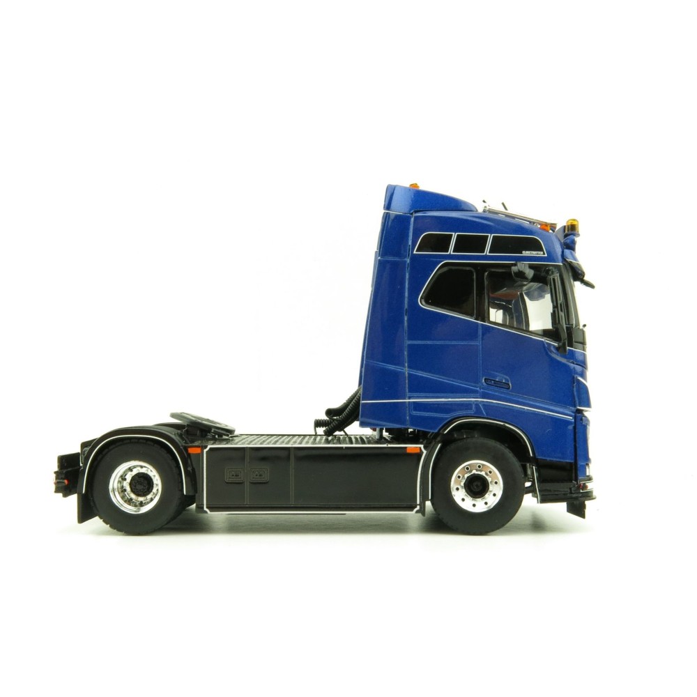 WSI 01-3590 Volvo FH4 Globetrotter 4x2 Truck Gebr. Geelhoed BV - Scale 1:50
