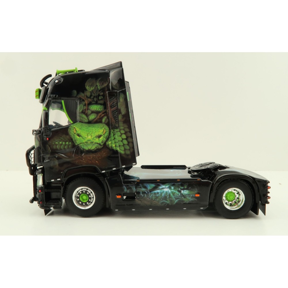 WSI 01-3631 - Renault Trucks T High 4x2 Prime Mover - Richter Green Mamba - Scale 1:50
