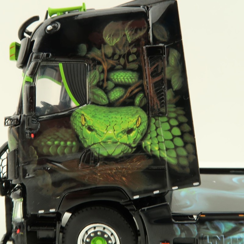 WSI 01-3631 - Renault Trucks T High 4x2 Prime Mover - Richter Green Mamba - Scale 1:50