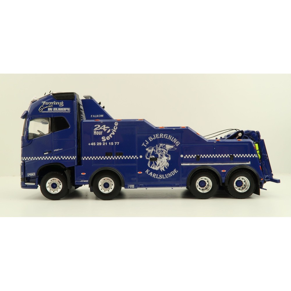 WSI 01-3706 Volvo FH4 Globetrotter XL 8x4 Falkom Wrecker Truck - TJ Bjergning - Scale 1:50
