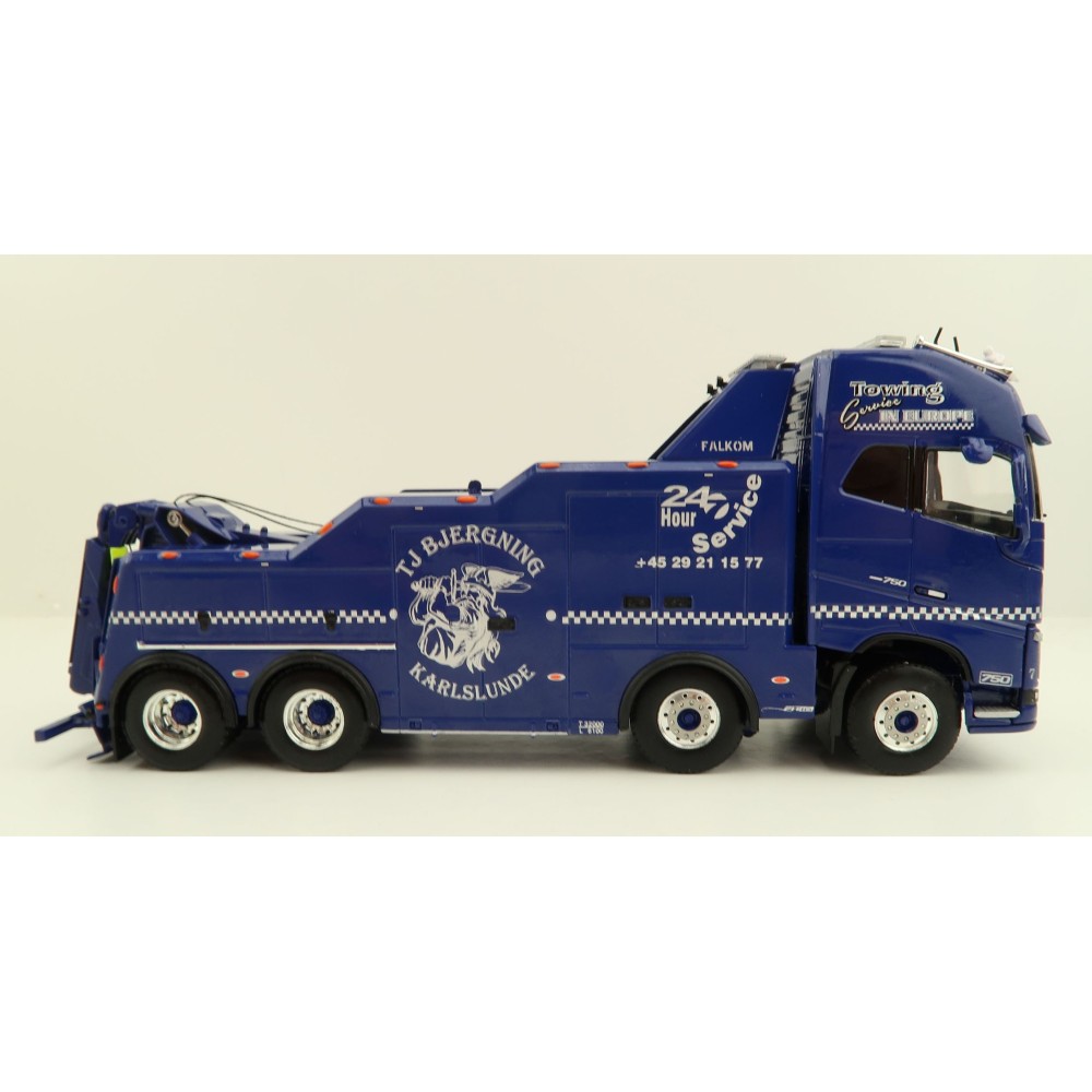 WSI 01-3706 Volvo FH4 Globetrotter XL 8x4 Falkom Wrecker Truck - TJ Bjergning - Scale 1:50