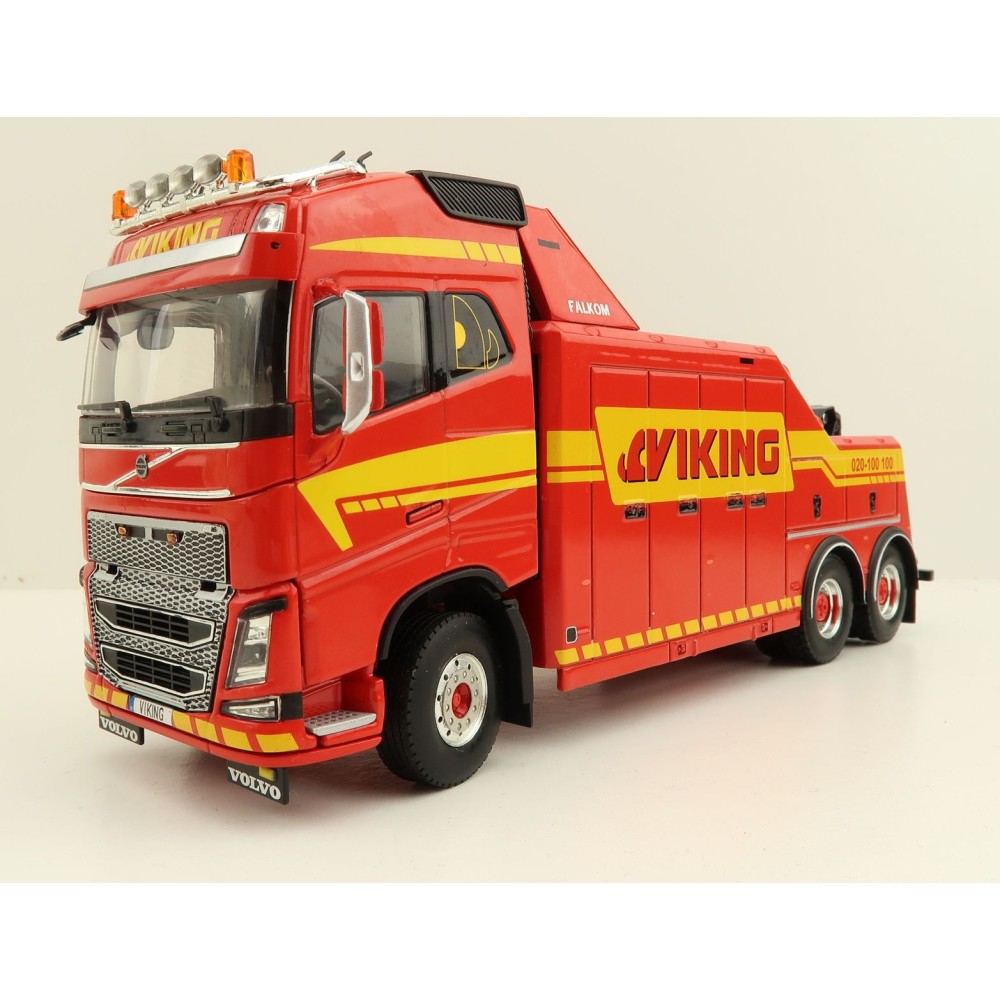 WSI 01-3708 Volvo FH4 Globetrotter 6x2 Falkom Wrecker Truck - Viking - Scale 1:50