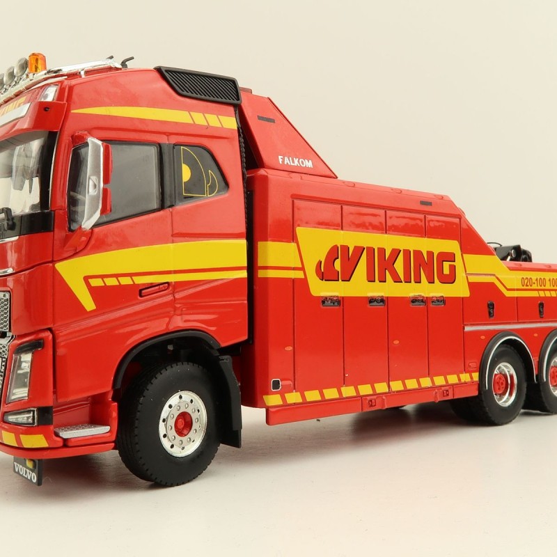 WSI 01-3708 Volvo FH4 Globetrotter 6x2 Falkom Wrecker Truck - Viking - Scale 1:50