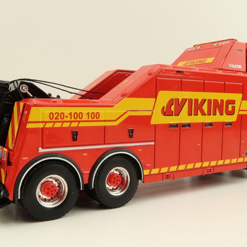 WSI 01-3708 Volvo FH4 Globetrotter 6x2 Falkom Wrecker Truck - Viking - Scale 1:50